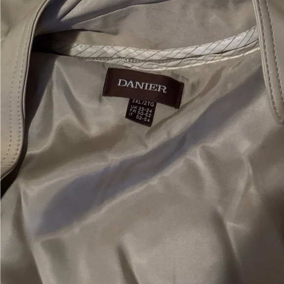Danier Genuine Leather Lined Jacket Snap Front Beige 2XL Early 2000’s Luxury - Picture 5 of 5